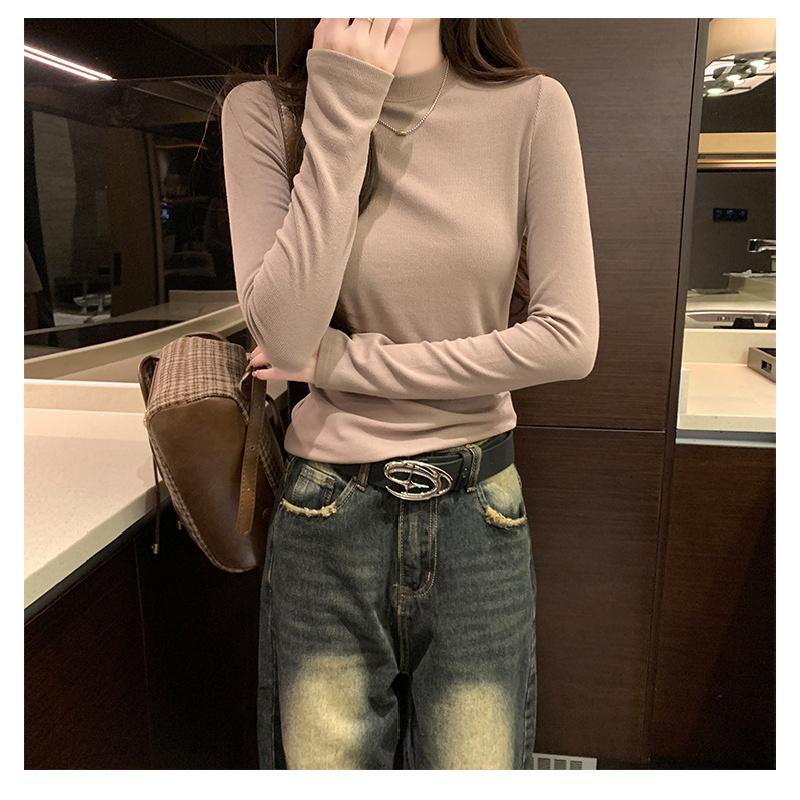 Korean-style gentle solid color long-sleeve knit sweater 2026 spring and autumn new soft and cozy inner layer warm base top for women