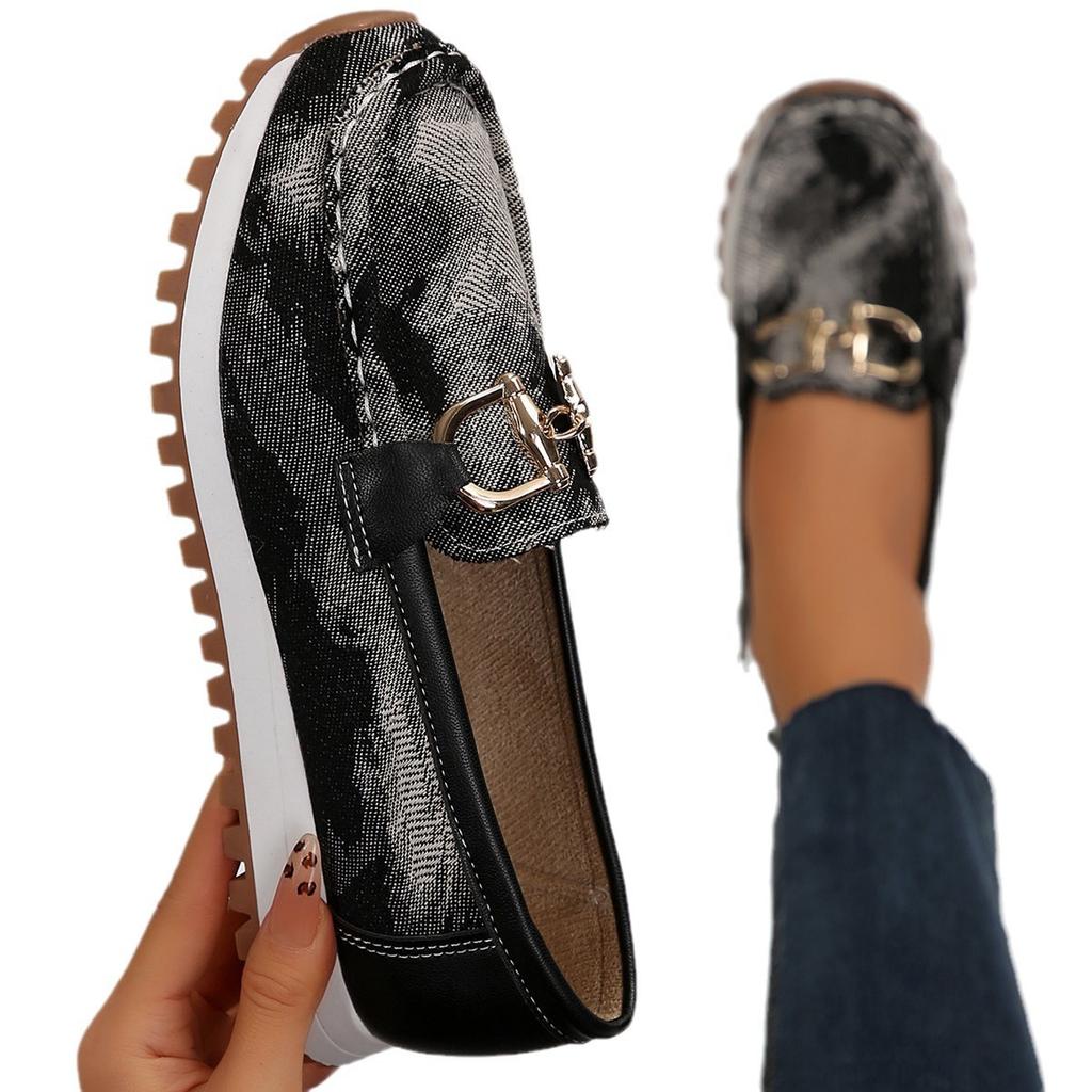 Large size metal buckle platform single shoes 2024 autumn new fashionable versatile metal buckle casual single shoes