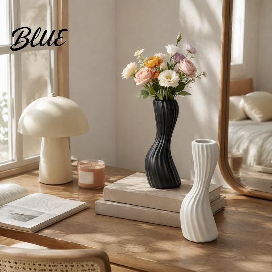 Stylish Entrance Hall Decor Minimalist Twisted Vase Modern Ribbed Flower Decorative Container Creative Farmhouse Interior Floral Arrangement Holder