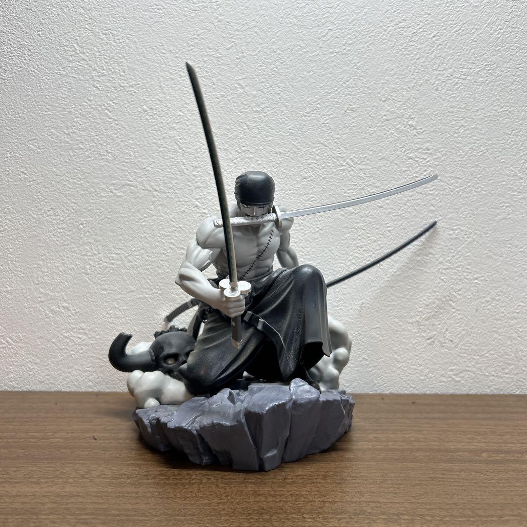 

[USED] One Piece Zoro Figure