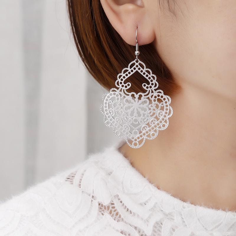 European and American Rose Gold Heart Lock Earrings for Women