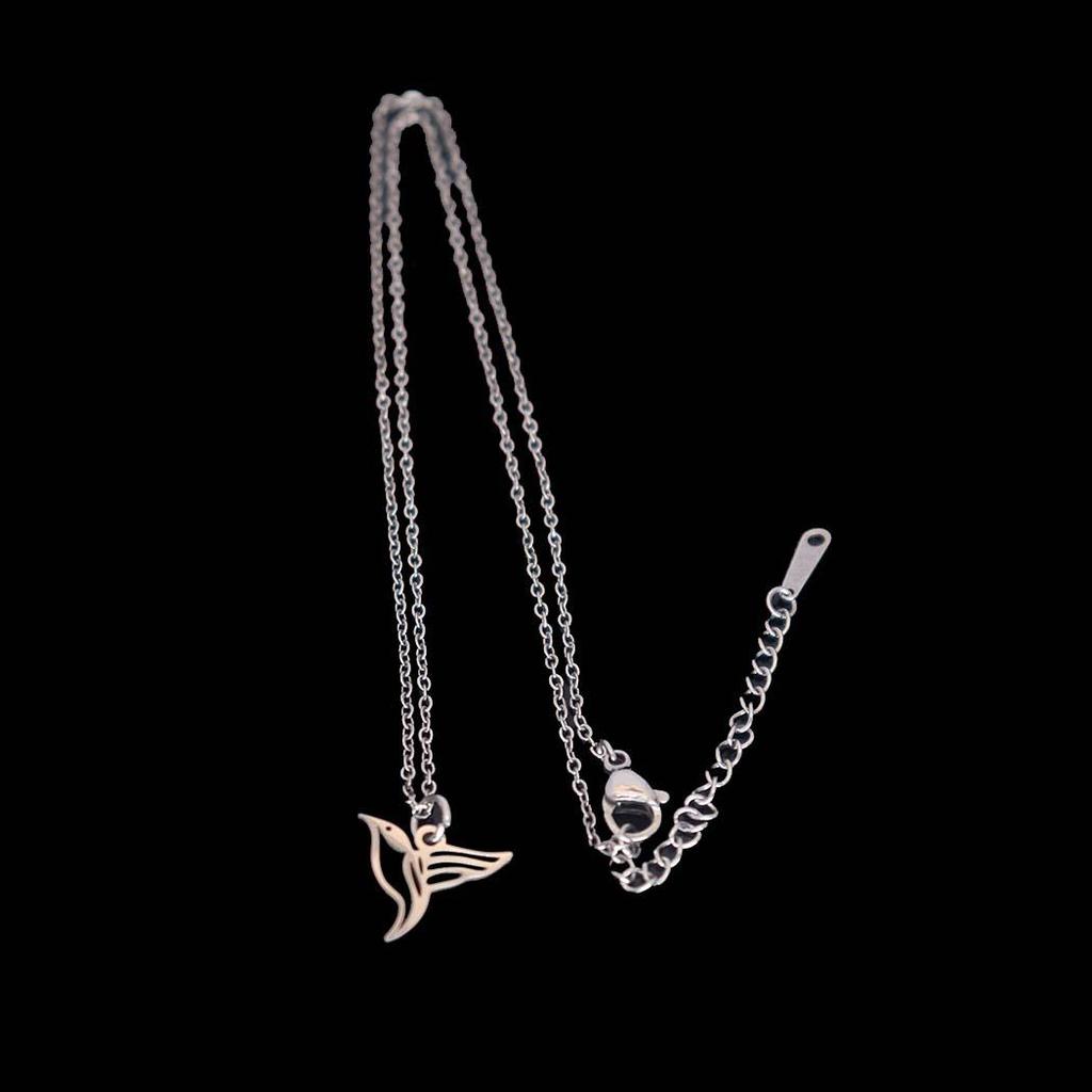 Chic Stainless Steel Hummingbird Pendant Necklace - Stylish, Simple, Versatile Chain for Women