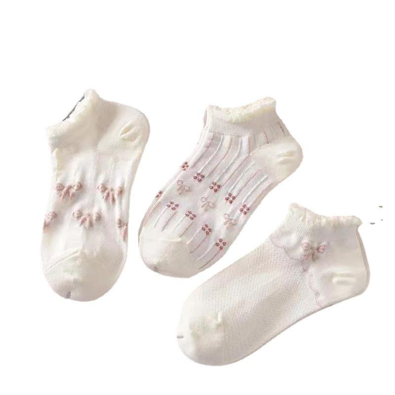 Female Spring and Summer Thin Model Sweet Lovely Lace White Boat Socks