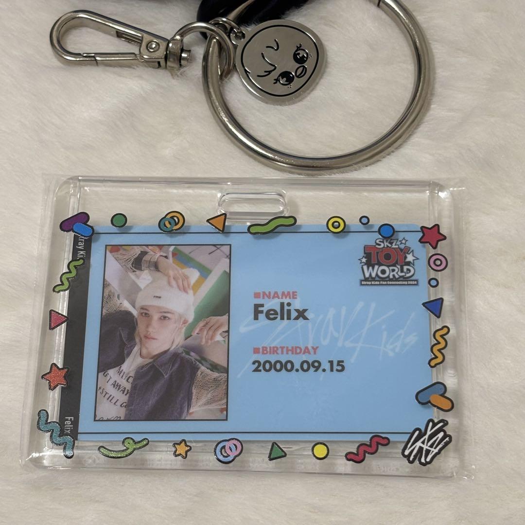 

[USED] straykids felix TOYWORLD Piri