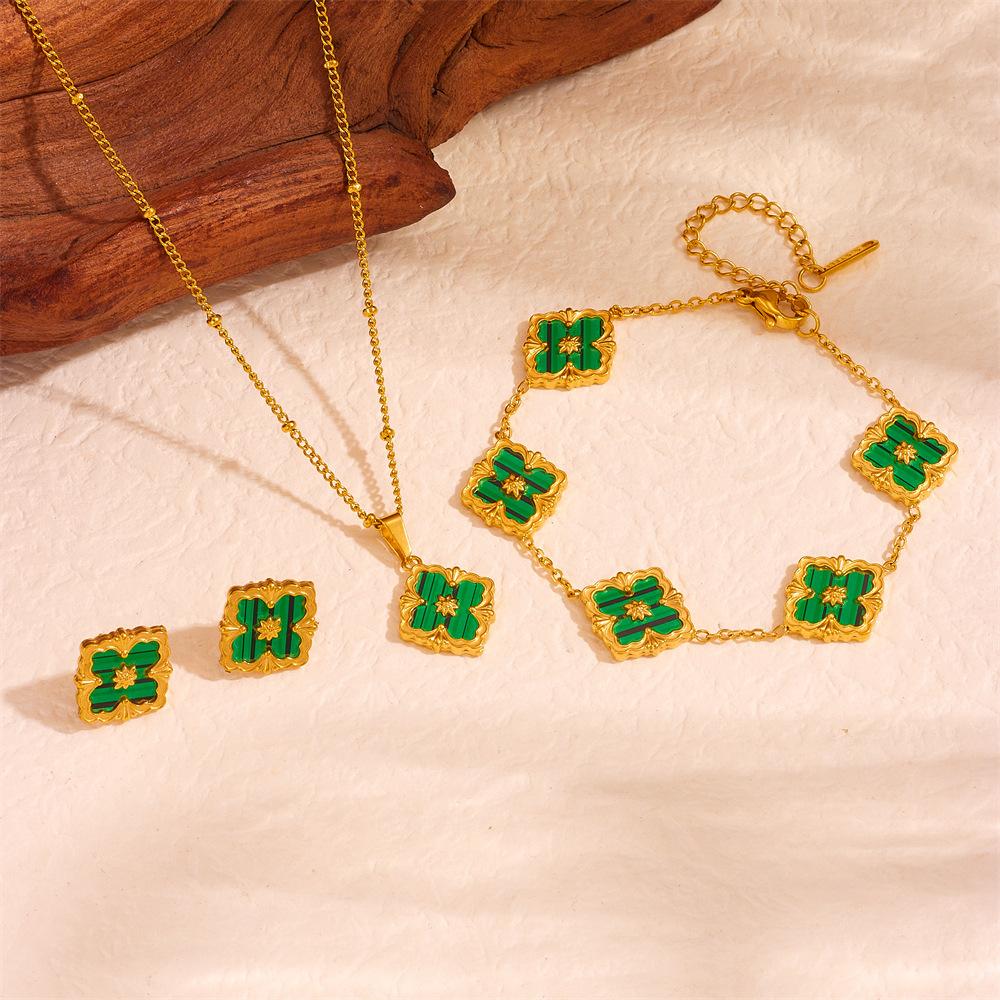 3PCS Titanium Steel 18K Color Preserved Necklace Clover Bracelet Necklace Earnail Set
