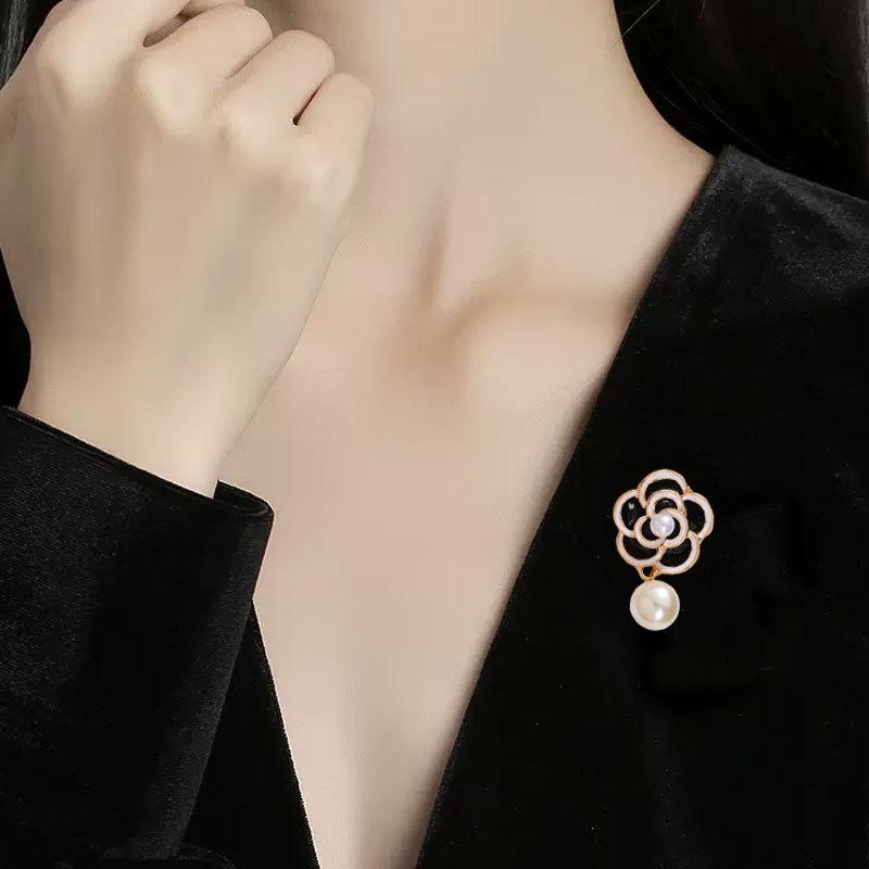 Kamelien Perlen Brooch Schwarz Öl-Tropfendes Metall Trauer Corsage Pin High-End Französisch Elegant Tasche Tuch Schal Zubehör Brooch