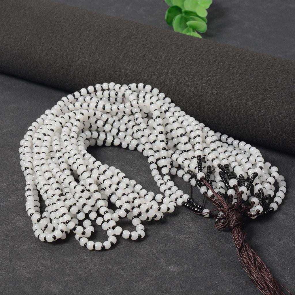 Cordón Tejido a Mano con Cuentas de Vidrio y Colgante de Jade de Guanyin