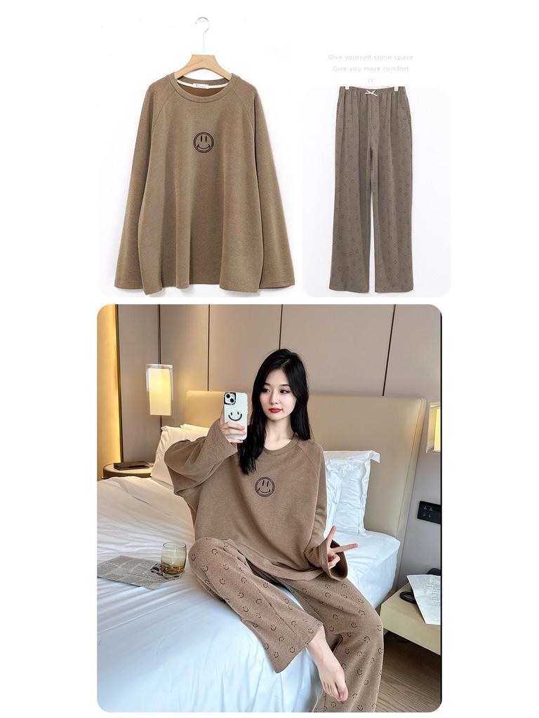 Women's Plus Size Comfy & Breathable Pajama Set: Autumn Slimming Round Neck for Indoor/Outdoor Wear