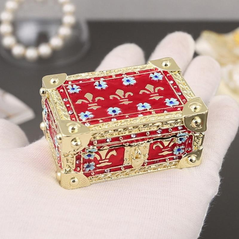 Zinc Alloy Jewelry Storage Box with Open Interior, Quiet Magnetic Closure, Blue Floral Motifs, and Gold-Tone Trim