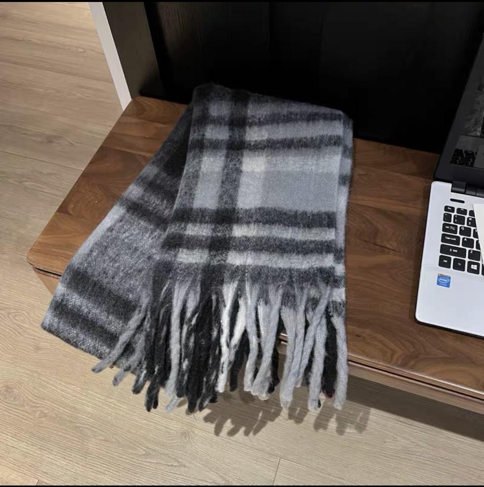 New Maillard Premium Plaid Scarf Women's Winter Korean Shawl Dual-purpose Spring and Autumn Thickened Warm Tide