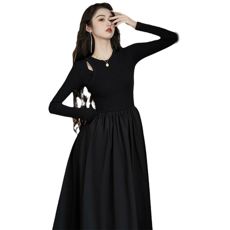 Winter new retro Hepburn style off-the-shoulder knitted long-sleeved dress, women's design sense, niche temperament, long dress inside