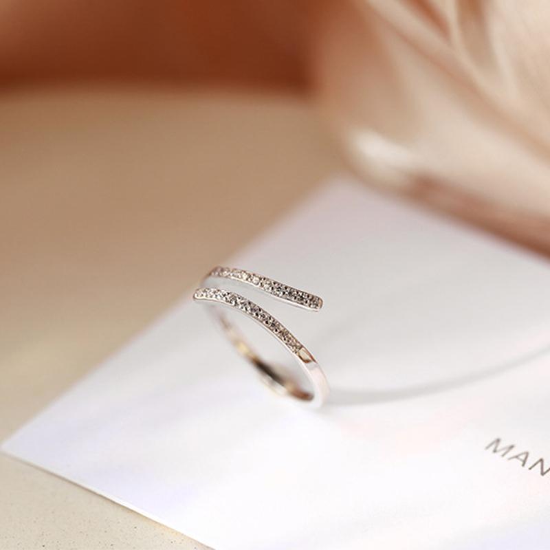 Beautiful Thin Ring Design for Lady Resizable Jewelry 925 Sterling Silver Color Sparking White Zircons Women Party Accessories