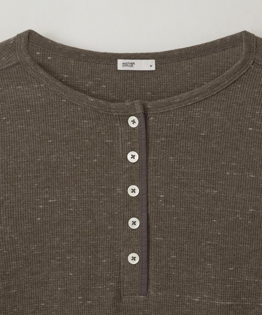 ANOTHER OFFICE WOMEN W. Waffle Henley Shirt (Mild Brown)