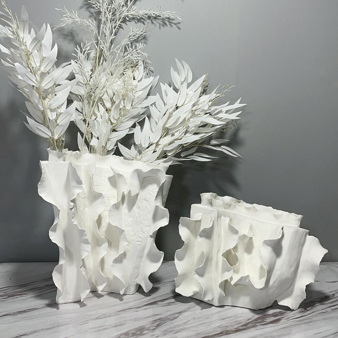 

Ceramic Vase Irregular Wavy Edge Ruffled Flower Vases Floral Arrangement Accessories Ceramic Handicraft Home Decoration