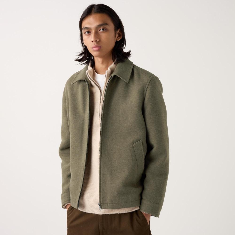 

Короткая блузка UNIQLO с одним воротником