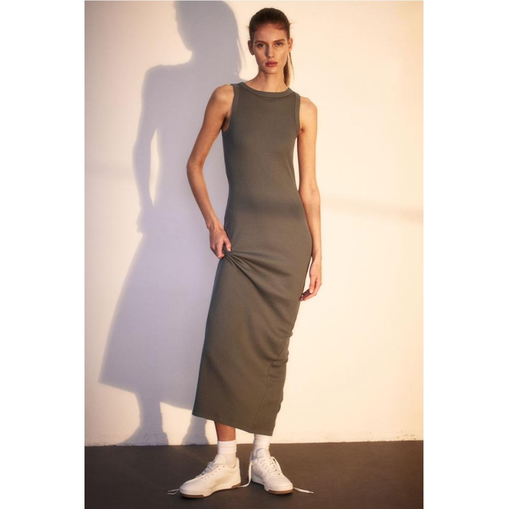 

Облегающее платье HM в рубчик, цвет хаки, зеленый