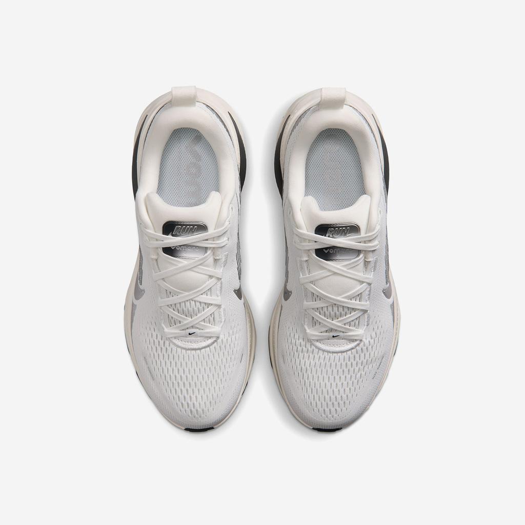 Nike Vomero 18 ESS [IO9915-101]