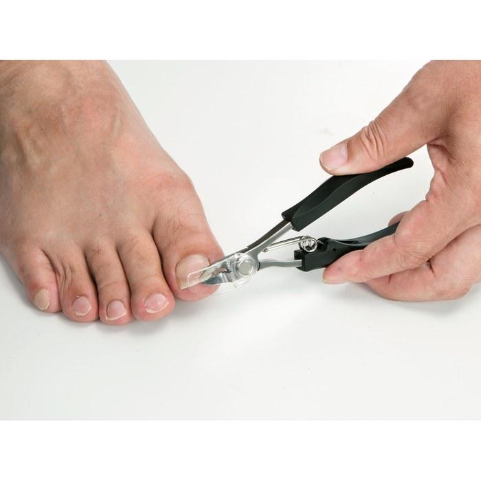 [Takumi No Waza] Stainless Steel Nail Clippers with Nail Guard - Black (1 Count)