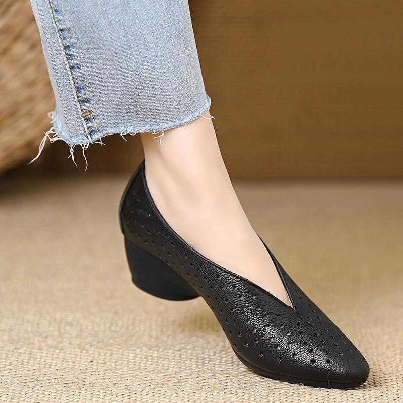 

Simple and soft hollow hole shoes medium heel women s shoes 2025 spring and summer new pointed one pedal wedge heel fashion sandals 34
