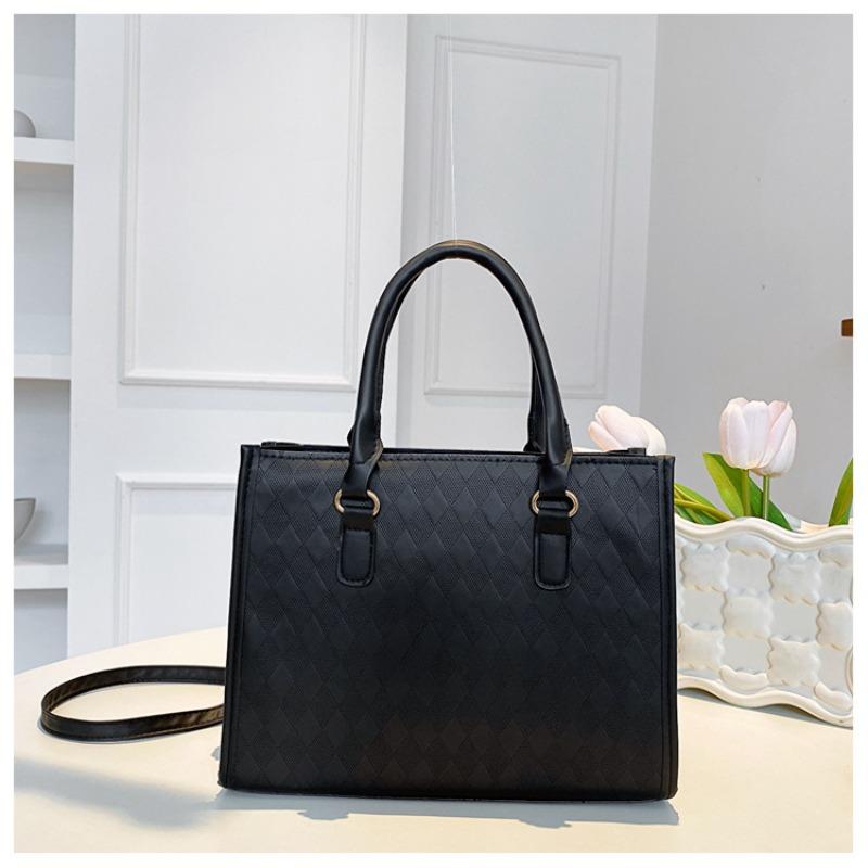 

Foreign style large-capacity portable tote bag women s new Korean version retro shoulder crossbody small square bag wholesale чёрный