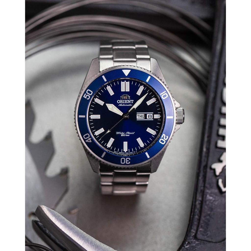 Orient "Kanno" Japan Automatic/Manual Diver Style Watch, Blue Dial, Stainless Steel Bracelet.