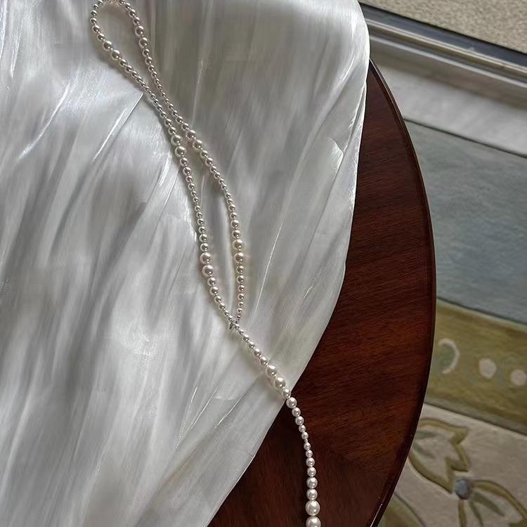 Highlight Round White Glass Pearls Stacked with Light Luxury Niche Temperament Retro High-end Long Sweater Chain Necklace