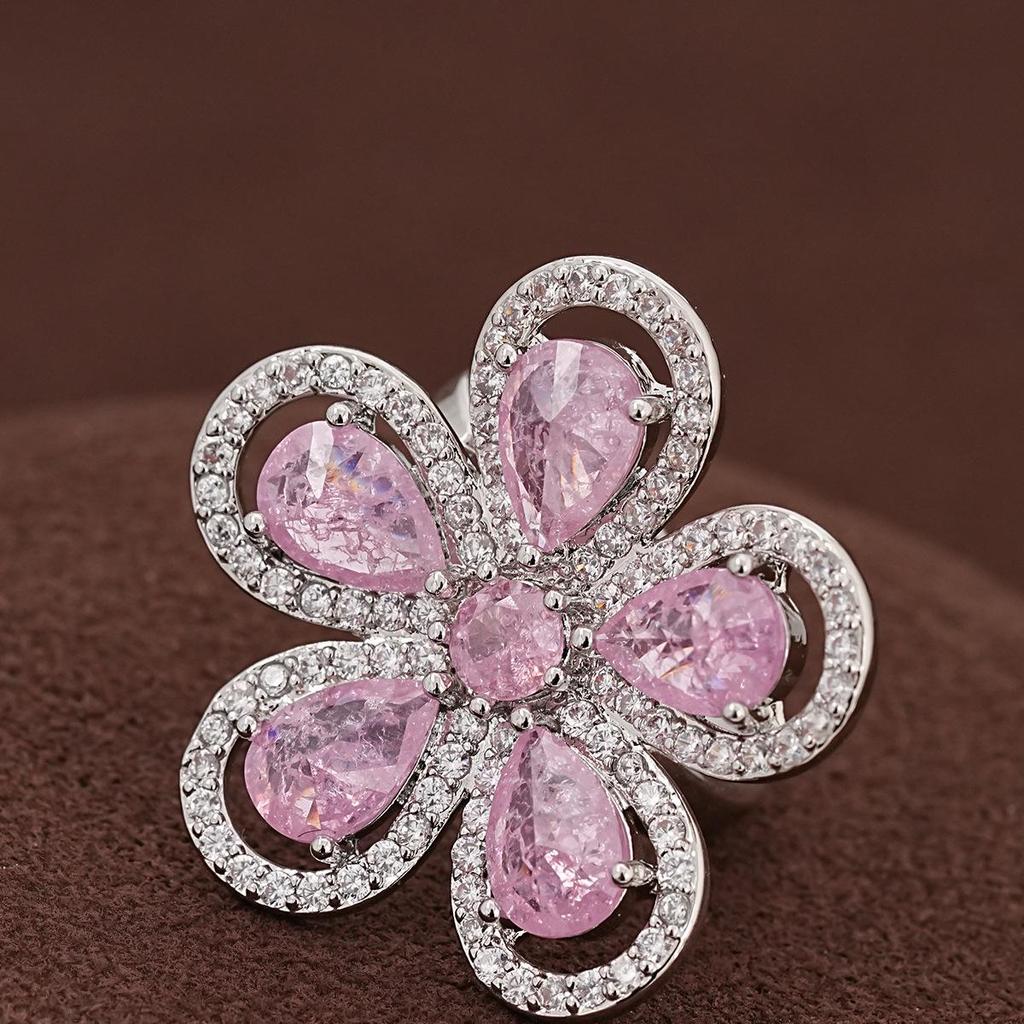 Champs-Élysées Pink Diamond Flower Ring - Elegant Luxury Hand Jewelry for Women