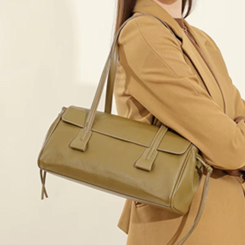 2026 New Genuine Leather Women's Shoulder Bag Large Capacity Cowhide Luxury Handbag Lg Strip Black Baguette Bag Female