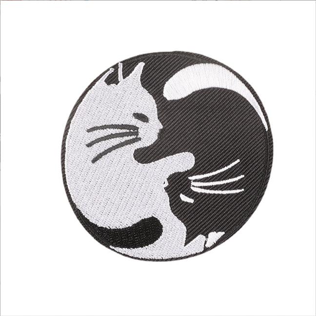 

Тканинні нашивки «Кленовий лист», Кольорові нашивки з листям, Клейова основа для приклеювання праскою One Size чорний