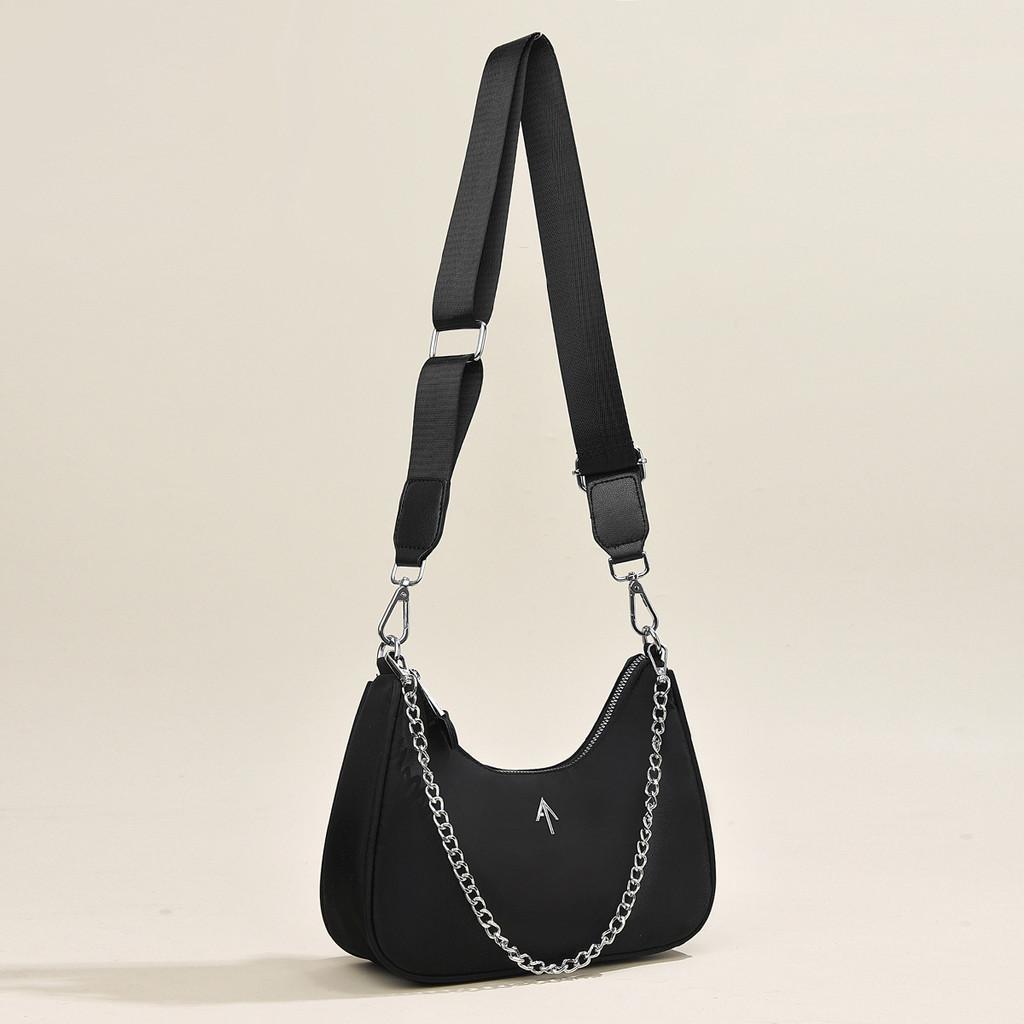 

Classic Black Chain Bag For Women Stylish Hobo Shoulder Handbag With Waterproof Nylon Black Arrow