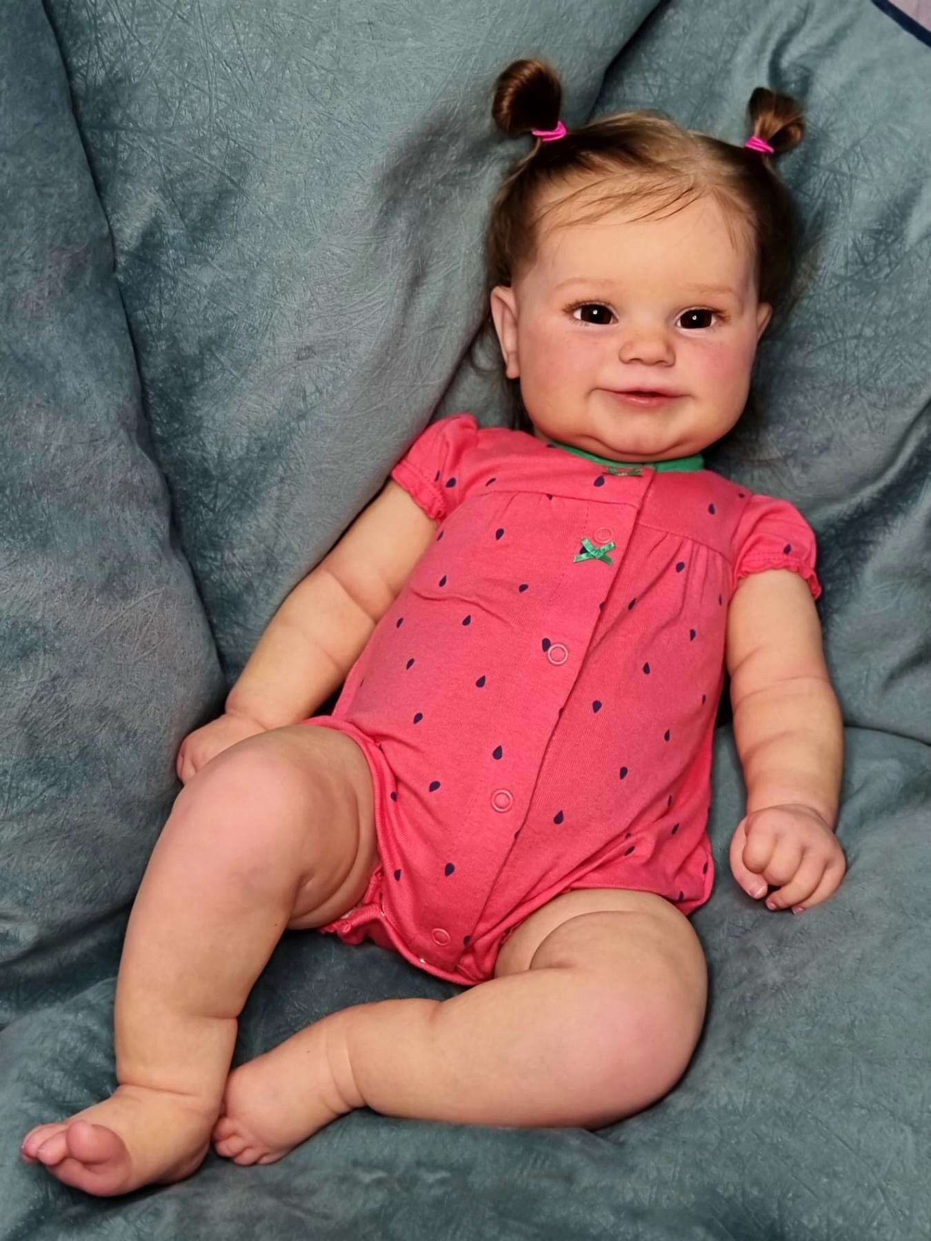 50/60cm Realistic Reborn Baby Doll Maddie with Exquisite Handmade Coloring 50cm Cloth Body