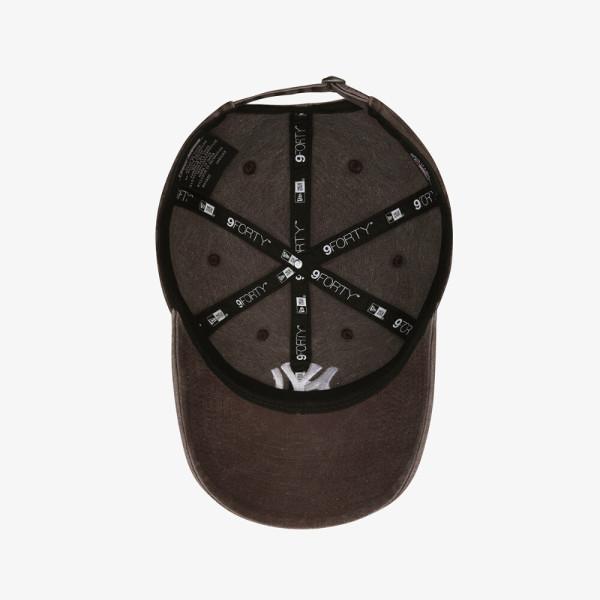 New Era New York Yankees Pigment Unstructured Ballcap Brown