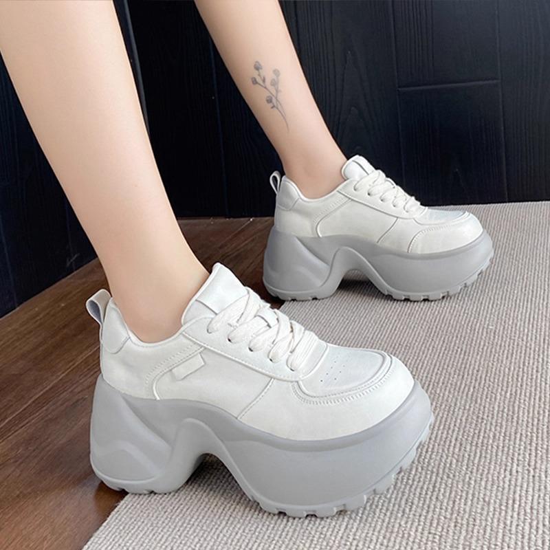 Small man increases height, platform dad shoes, women's spring and autumn versatile little white shoes with skirts, fashionable super hot casual spor