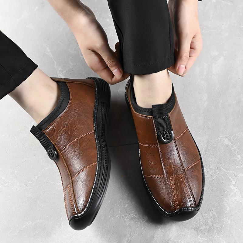 Fashion Autumn Winter New Designer Leather Shoes for Men Casual Brushed Warm Loafers Shoes Men Fashion Male Shoe
