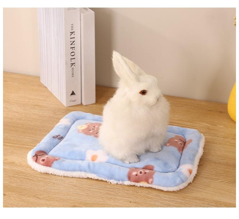 Small Pet Flannel Cage Mat Double Sided Warm Winter Sleeping Cushion Pad for Rabbit Bunny Cat Puppy