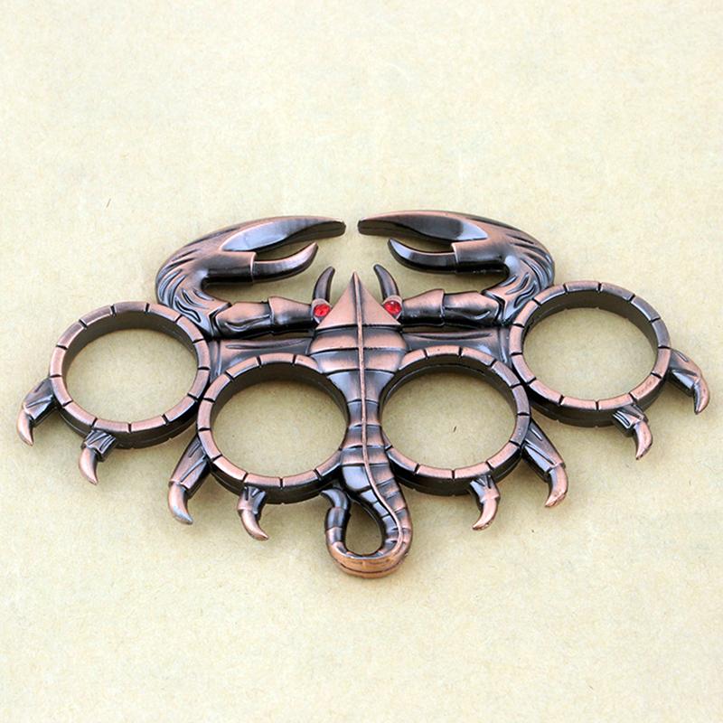 Punk Style Anti-Attack Ring For Men Lobster Claw Design Large 4-Hole Connected Ring Fashionable Jewelry Accessory