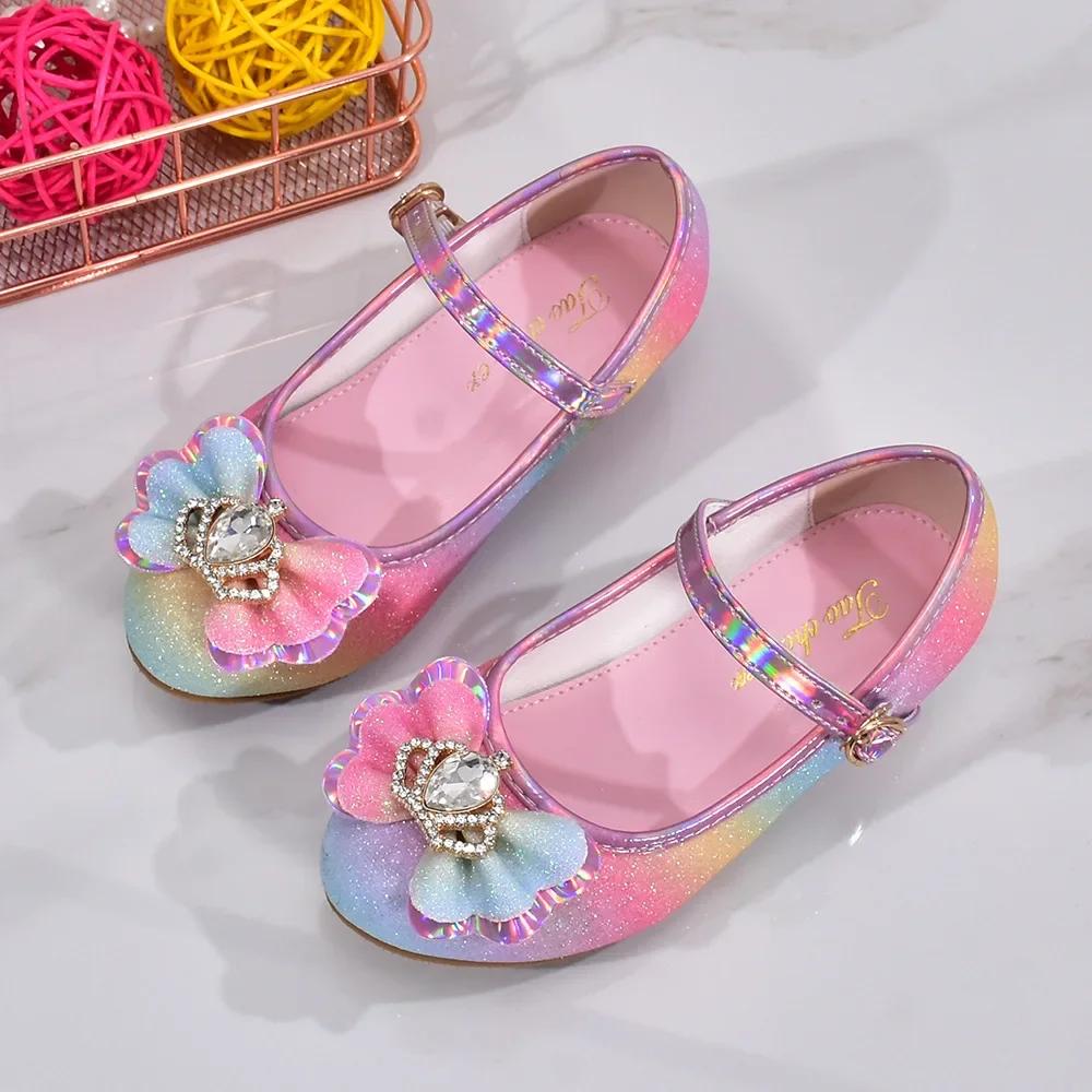 Zapatos de Princesa para Niñas Elegantes Corona Lentejuelas Arcoíris Tacones Altos para Niñas Moda Lazo Niños Versátiles Boda Zapatos Individuales