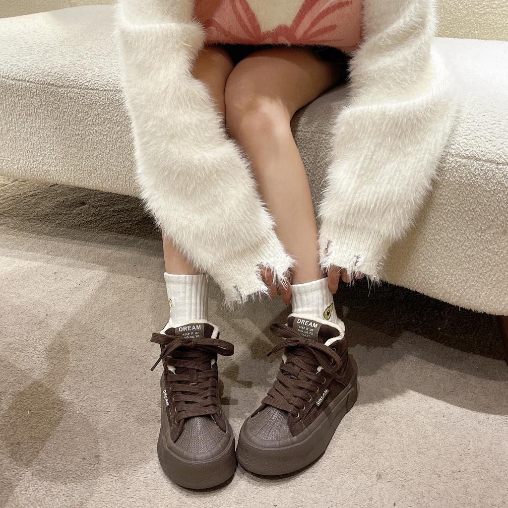 Women's Casual Sneakers 2024 Winter Fashion New Shoes for Women Short Plush Flat Cotton Shoes Platform Ladies Walking Shoes