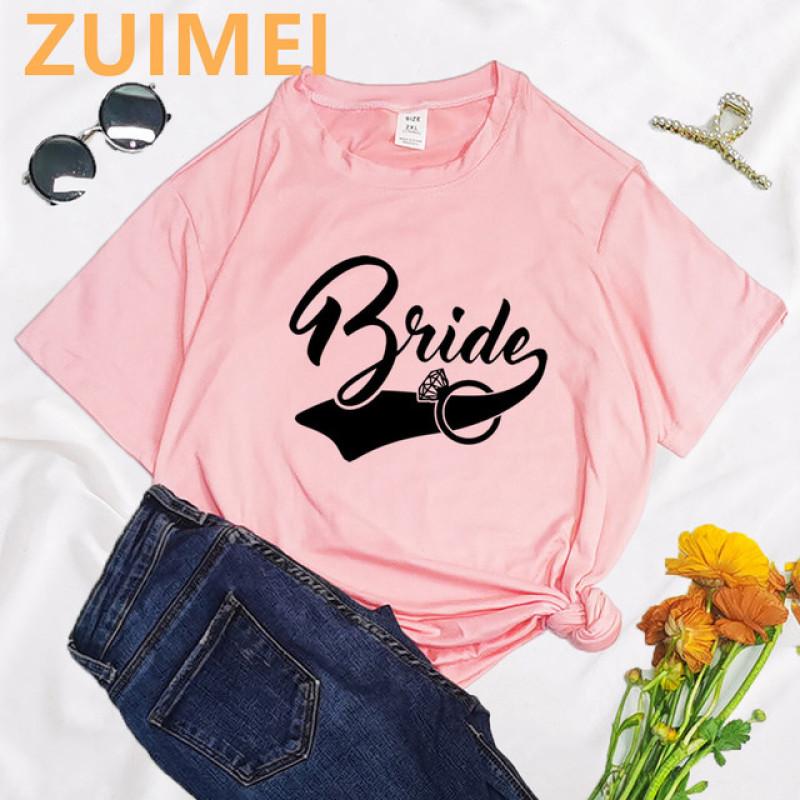 Nevěsta Ring Finger Nevěsta Tým Tisk Rozlučka Svatební Party Dámské Tričko Ležérní Dámské Tričko s krátkým rukávem se základním límečkem