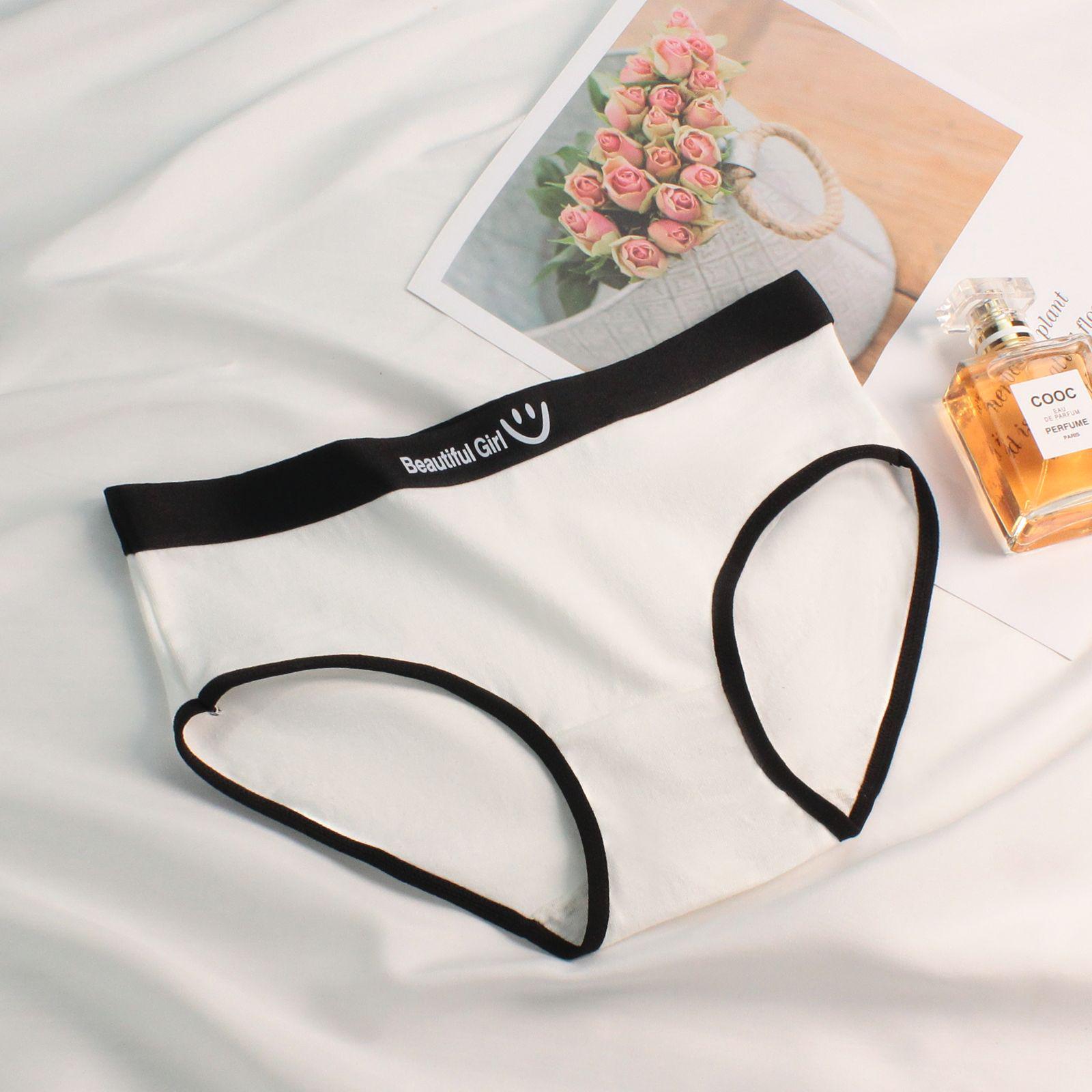 

Женские хлопковые трусы-смайлы в японском стиле со средней посадкой - Sweet Fashion Solid Color