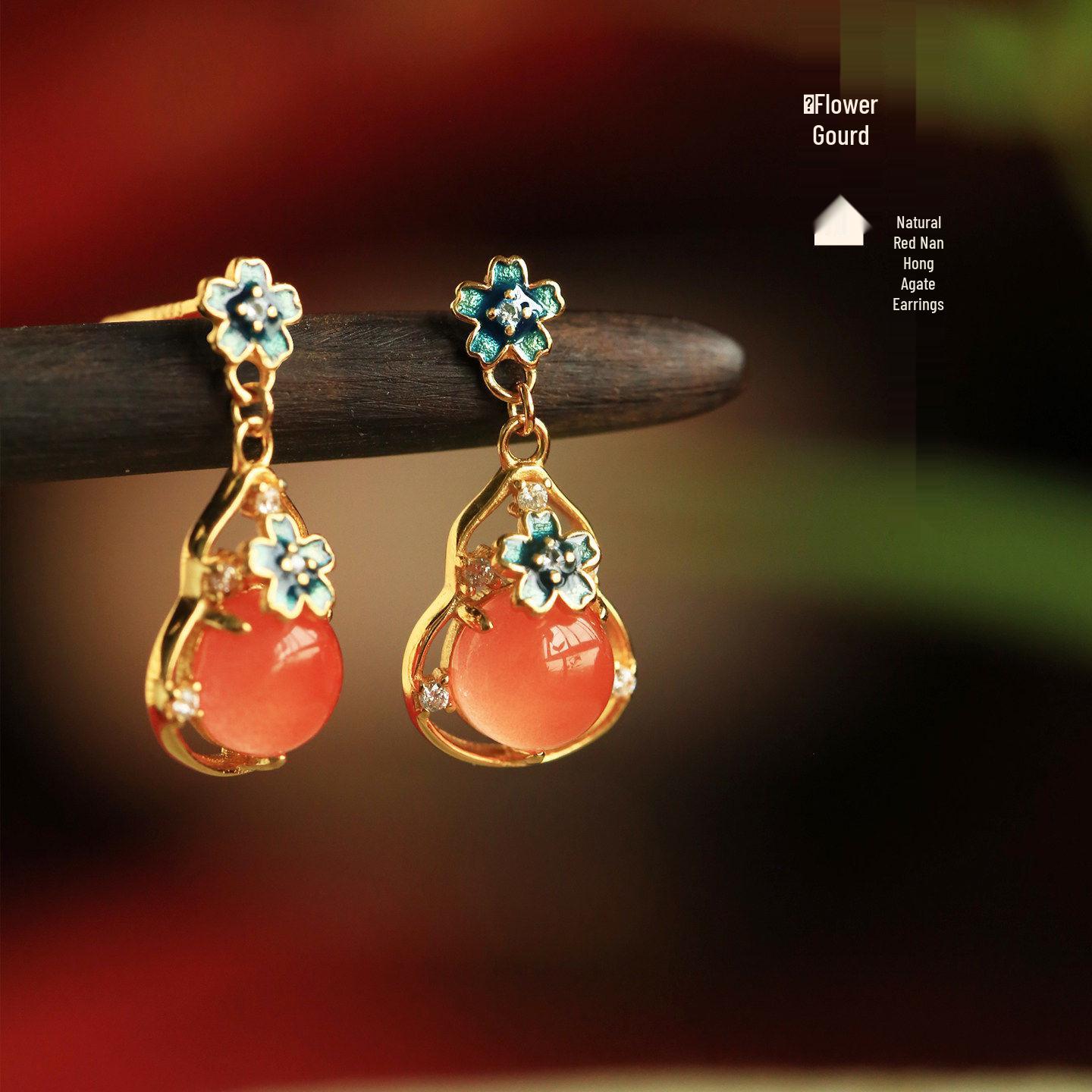 

2026 Bestseller Zodiac Earrings: High-End Chinese Style Red Agate Gourd Design for New Year Celebrations