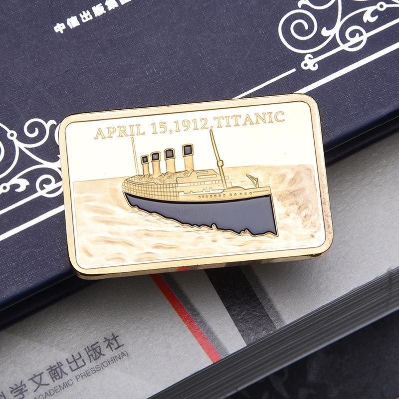 Titanic gold piece, commemorative medal, creative home furnishing, gold-plated bar, shipwreck love, small gift, couple's gift