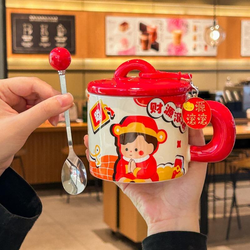 High-value Cute Festive Boys and Girls Drinking Cup Couple Ceramic Mug with Lid Spoon for Girls' Birthday Gifts