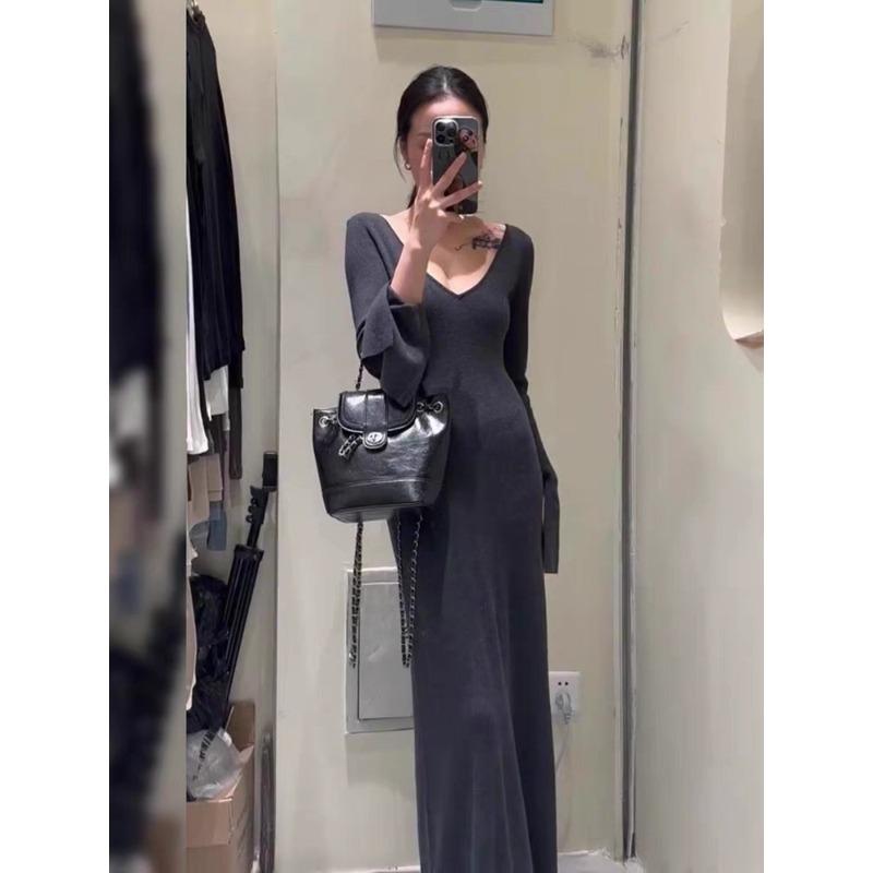 High-end exquisite dress early autumn new temperament v-neck horn sleeve slim and thin long dress versatile knitted skirt women