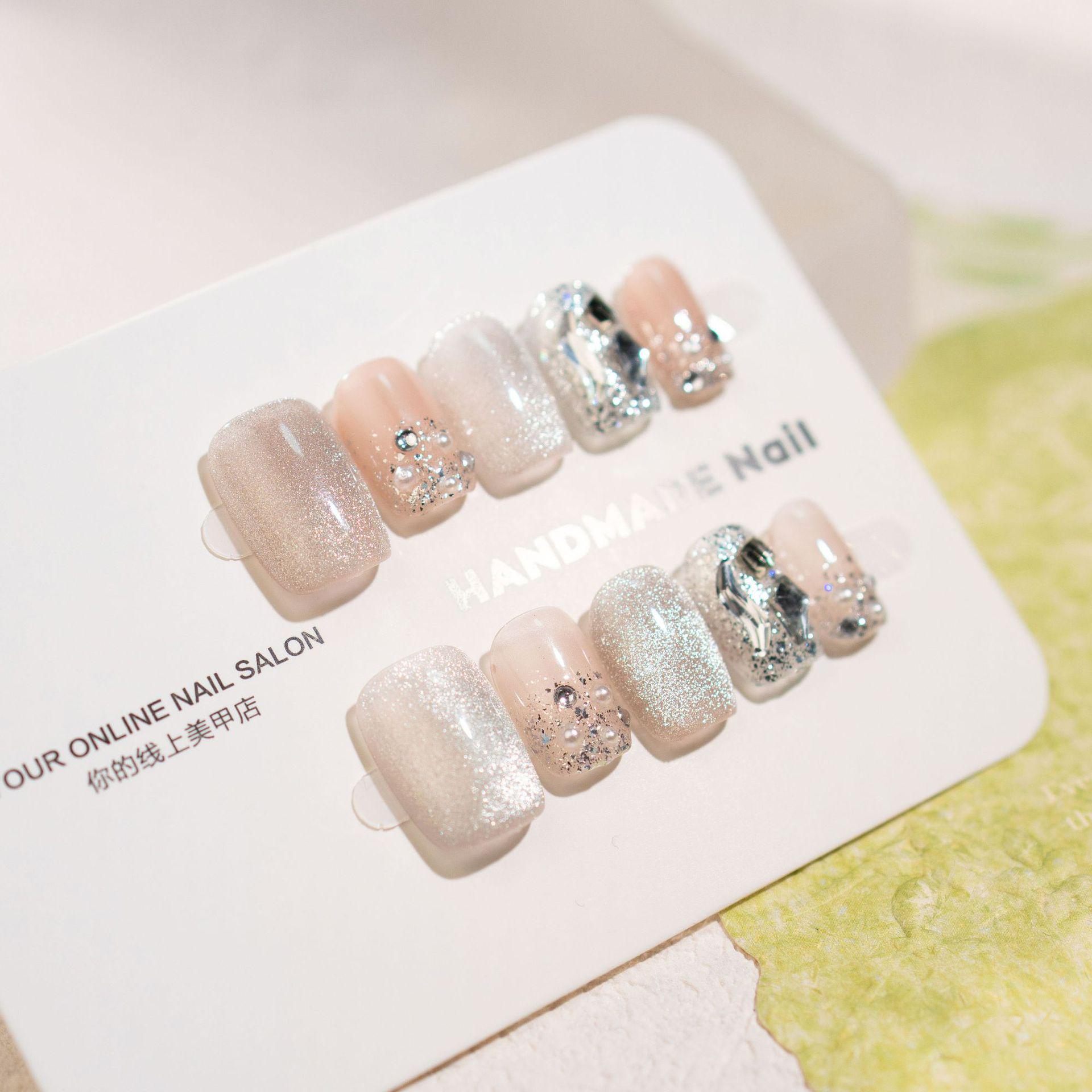 Handmade Cat Eye Rhinestone Nude Pink Short Nails: Sparkly Spring/Summer Temperament Style