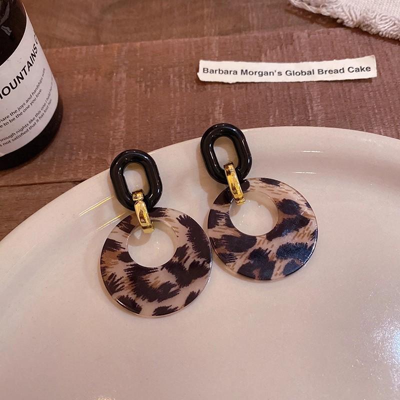 Retro Leopard Print Geometric Round Earrings Women's Stud Earrings Simple Temperament Personalized Earrings