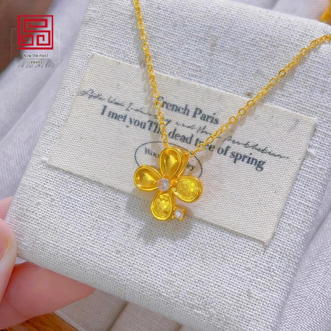 Rhinestone Dragon Scale Clover Necklace - Stylish, Versatile Women s Clavicle Chain