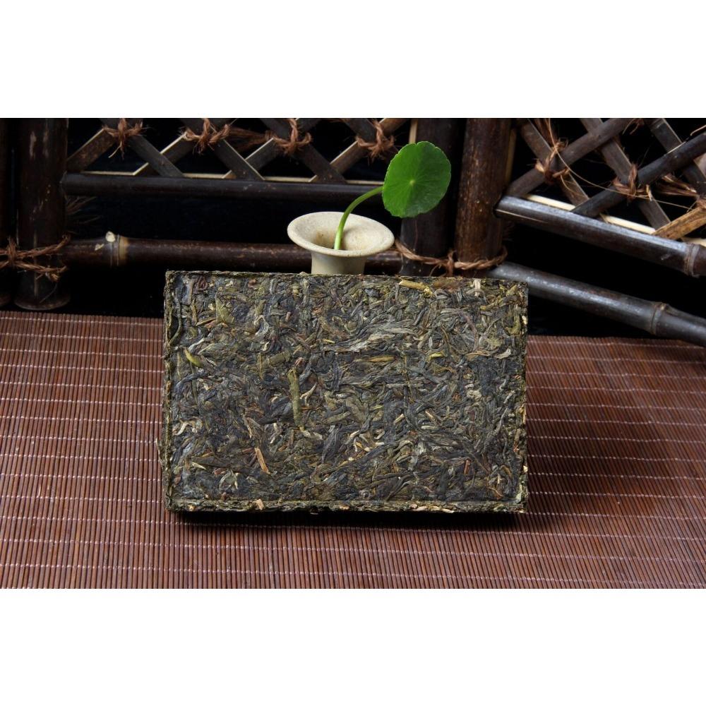 Premium Yunnan Pu-erh Raw Brick Tea 250g for Tea Lovers