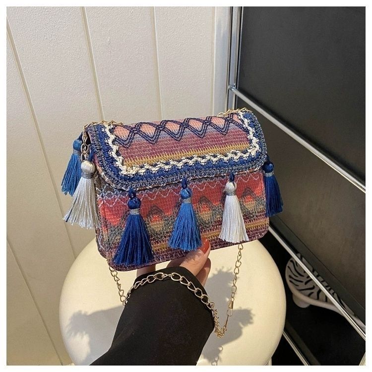 

Сумка с вышивкой в этническом стиле для женщин, универсальная сумка через плечо, модная сумка через плечо с кисточками на цепочке