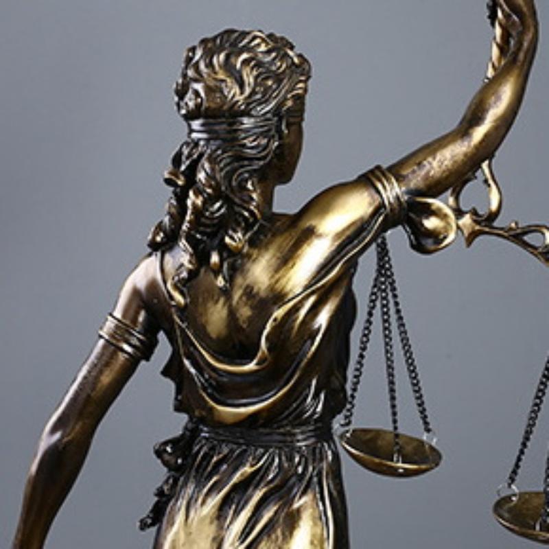 1 Stück Wohnzimmer Büro Schreibtisch Dekoration Europäischer Stil Kreativ Retro Zuhause Imitation Kupfer Göttin der Gerechtigkeit Ornament